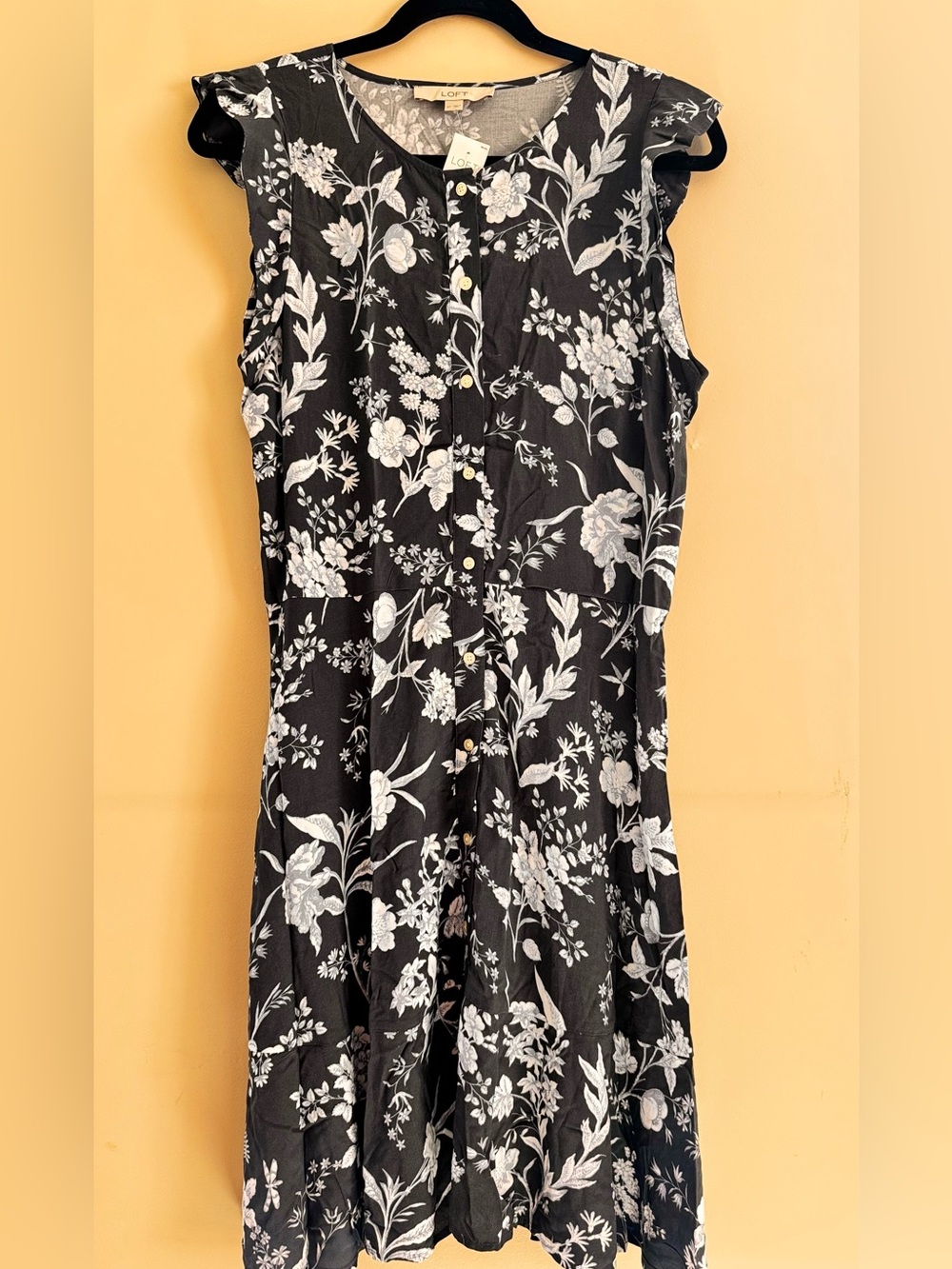 LOFT Black and light purple Floral Button-Front Sleeveless